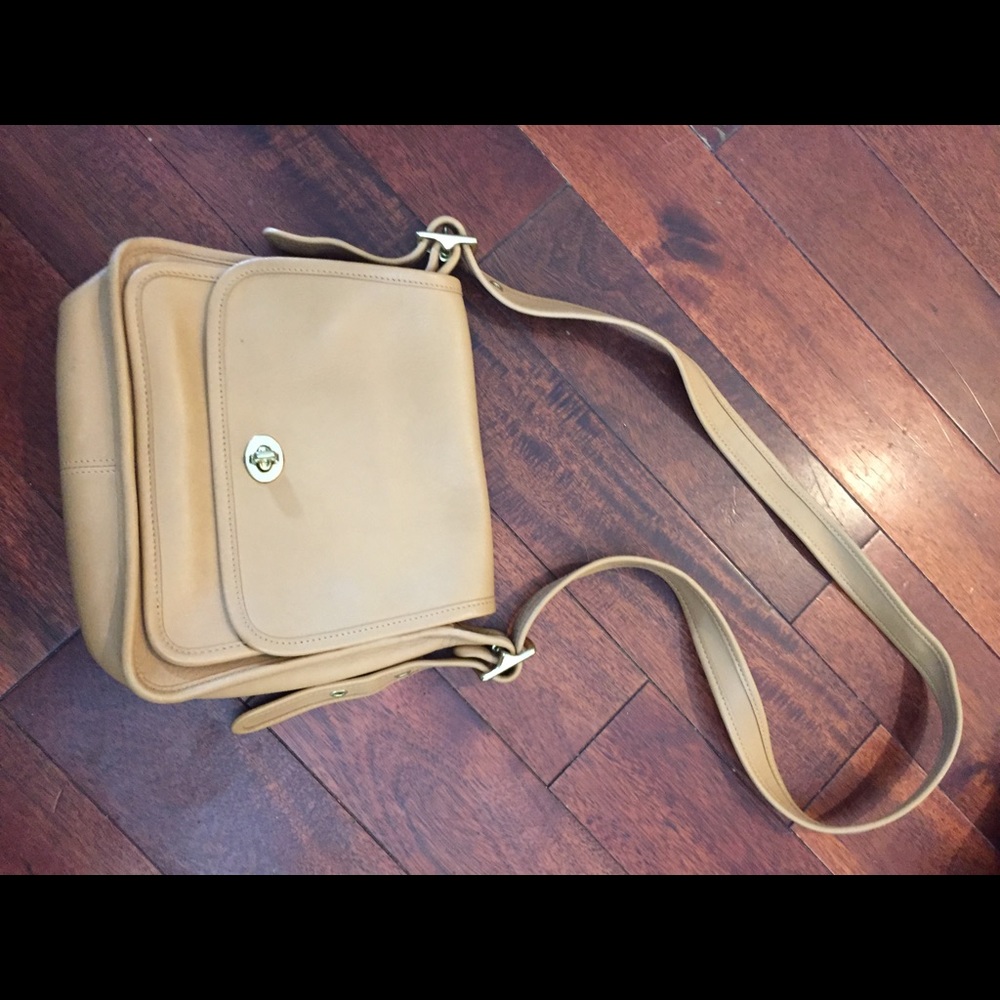 Vintage coach purse/very popular/hard to get style